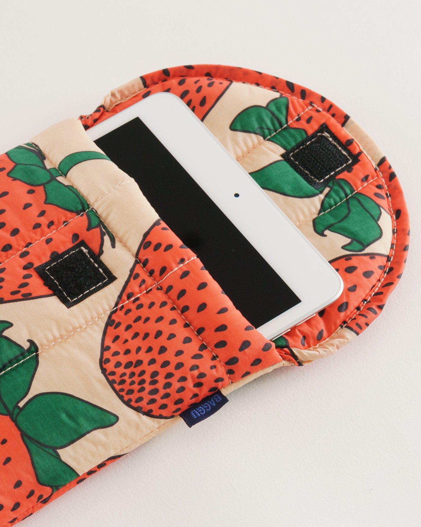 Puffy Tablet Sleeve - Strawberry