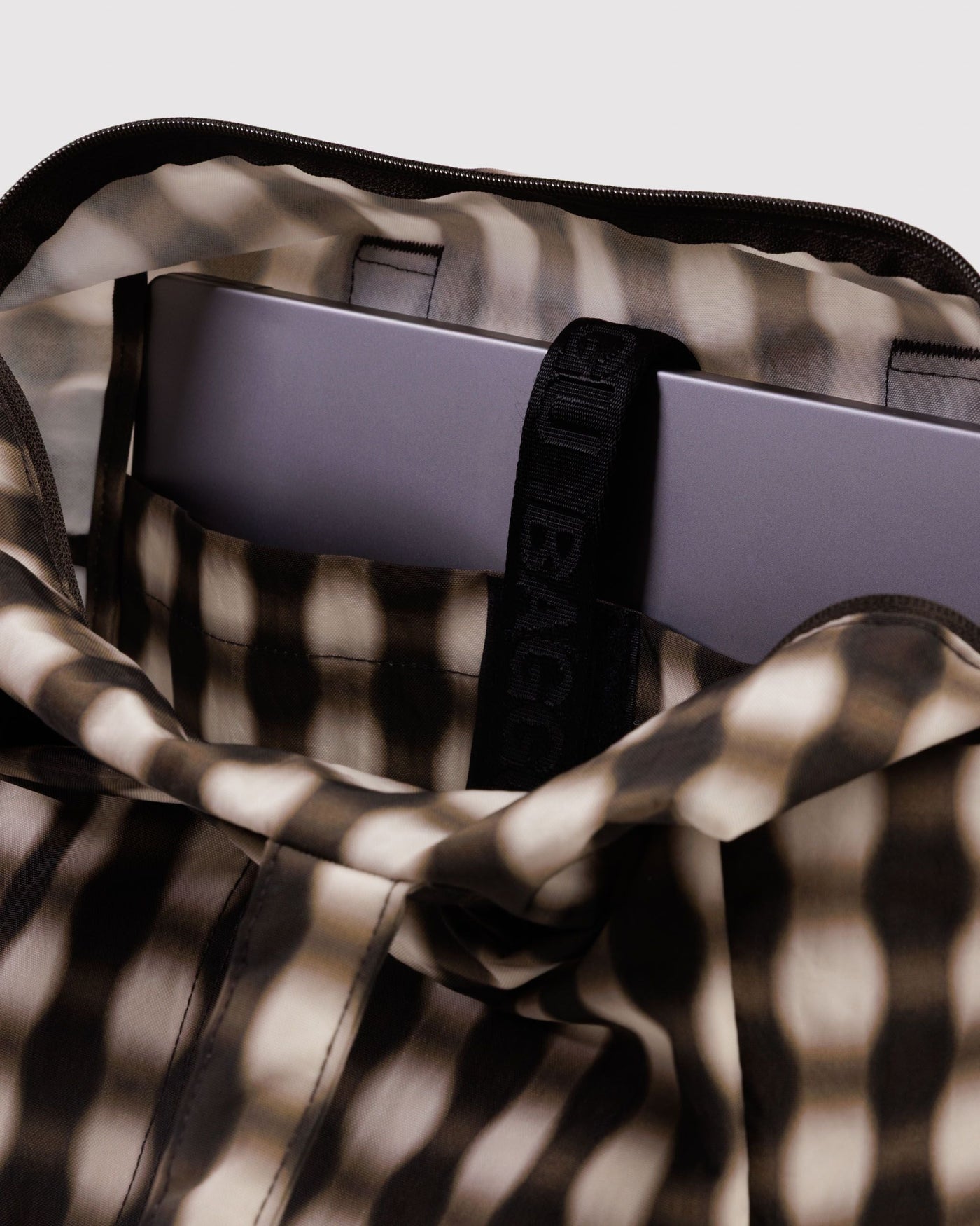 Everyday Cloud Bag - Blurred Gingham Brown